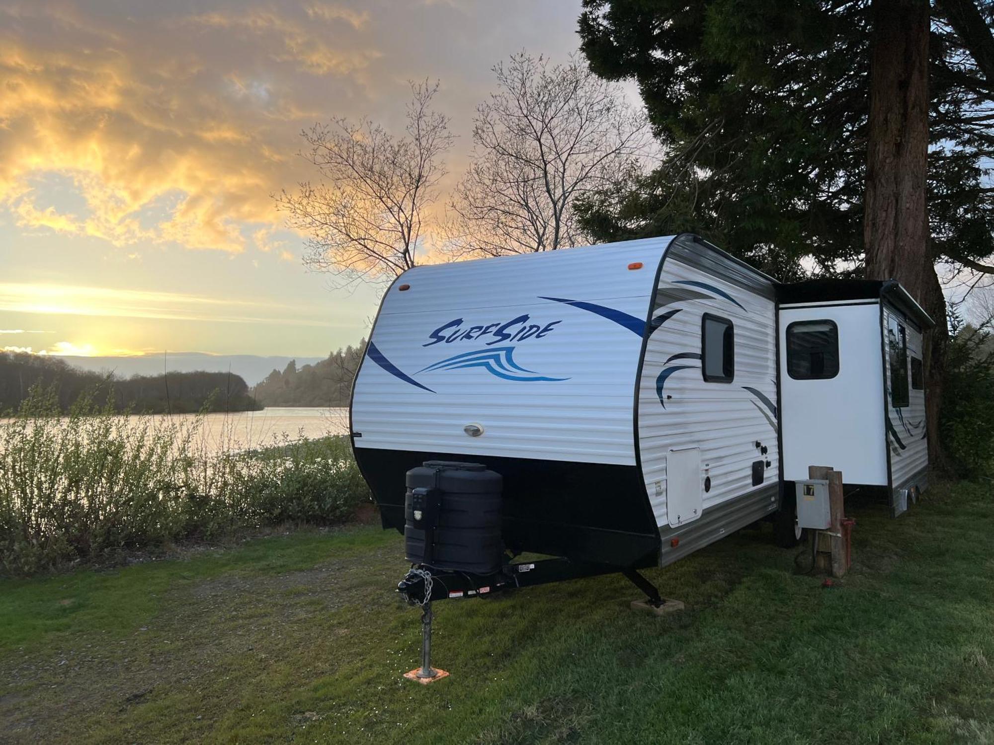 Hotel Surfside Glamping Camper Klamath Exterior foto